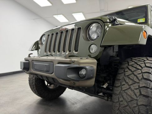 Used 2016 Jeep Wrangler Sahara AWD/4WD image 12