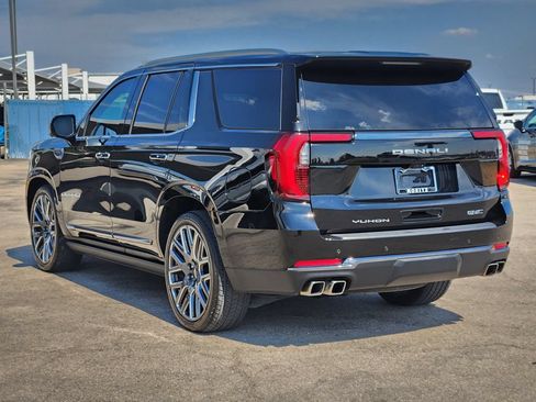 Certified 2025 GMC Yukon Denali Ultimate w/ LPO, Floor Liner Package AWD/4WD image 7