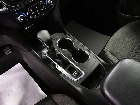 Used 2024 Chevrolet Equinox LT image 22