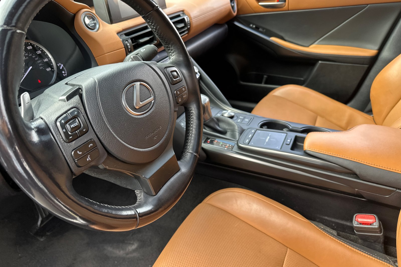 Used 2024 Lexus IS 300 w/ Comfort Package RWD image 9