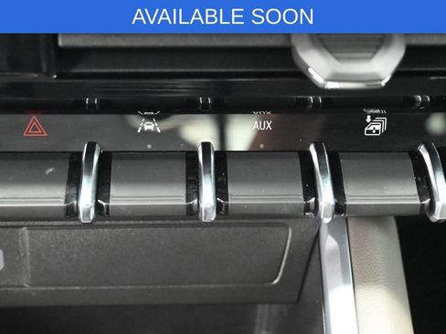 Used 2024 Chevrolet Colorado ZR2 w/ ZR2 Convenience Package III AWD/4WD image 24