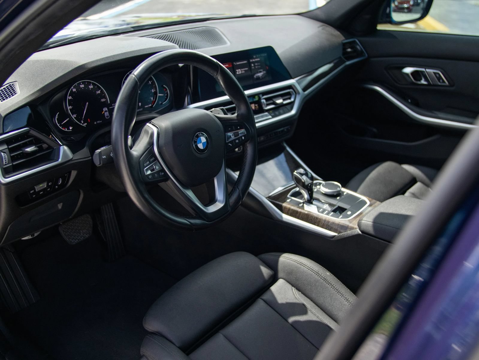 Used 2020 BMW 330i xDrive Sedan AWD/4WD image 18
