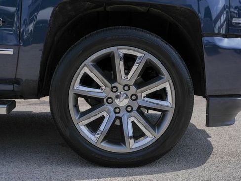 Used 2018 Chevrolet Silverado 1500 LTZ Z71 w/ Centennial Edition AWD/4WD image 5