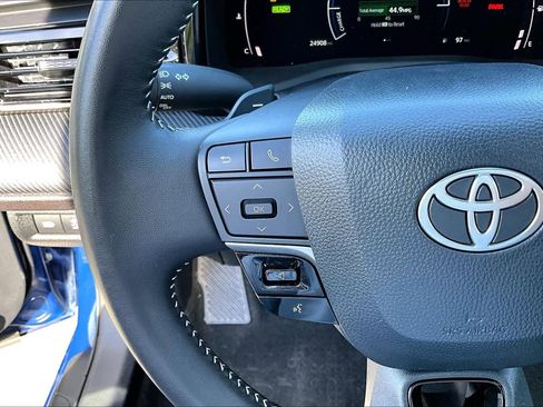 Used 2025 Toyota Camry SE image 23