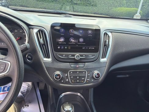 Used 2019 Chevrolet Malibu LT FWD image 11