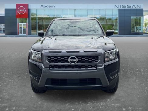 Certified 2025 Nissan Frontier SV image 2