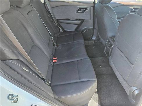 Used 2023 Nissan Rogue S AWD/4WD image 18