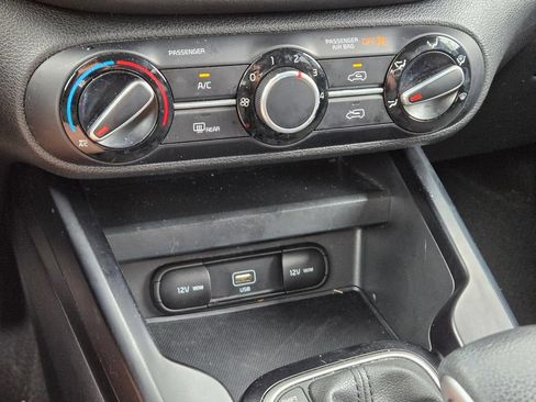 Used 2021 Kia Soul S FWD image 27