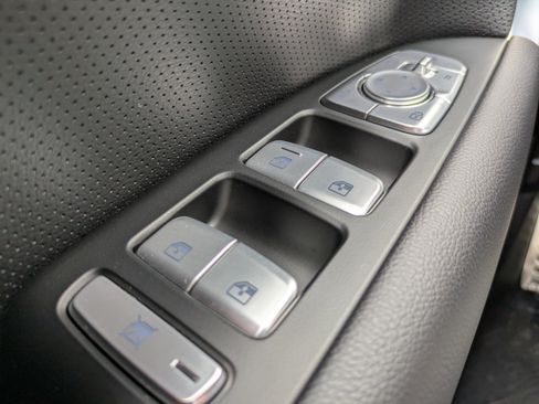 Certified 2024 Genesis G70 2.5T w/ Sport Prestige Package image 20