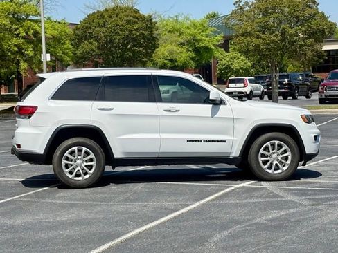 Used 2021 Jeep Grand Cherokee Laredo X image 9