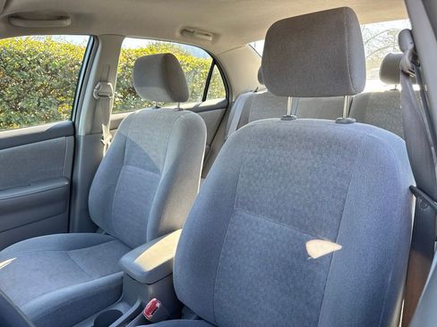 Used 2004 Toyota Corolla LE image 24