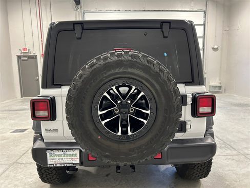 New 2025 Jeep Wrangler Willys image 7