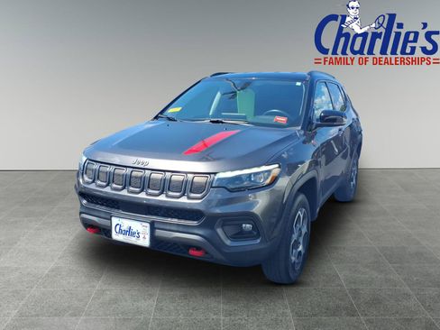 Used 2022 Jeep Compass Trailhawk w/ Trailhawk Elite Group AWD/4WD image 1