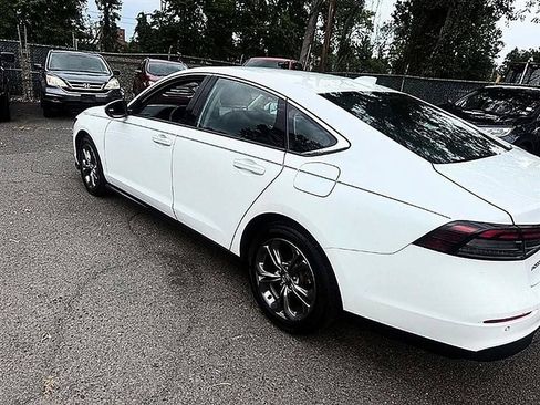 Used 2023 Honda Accord EX-L image 10