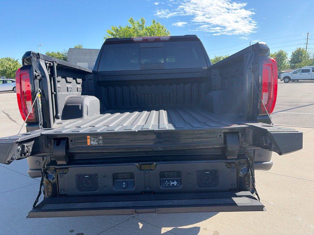 Used 2023 GMC Sierra 1500 AT4X w/ AT4X AEV Edition AWD/4WD image 19