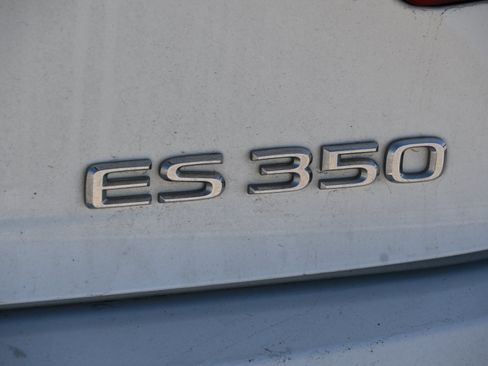 Used 2013 Lexus ES 350 F Sport w/ Luxury Pkg FWD image 34