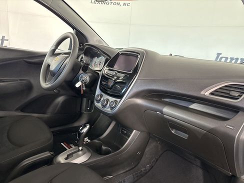 Used 2020 Chevrolet Spark LS image 27