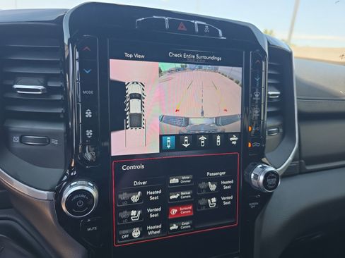 Used 2020 RAM 2500 Laramie w/ Night Edition AWD/4WD image 29