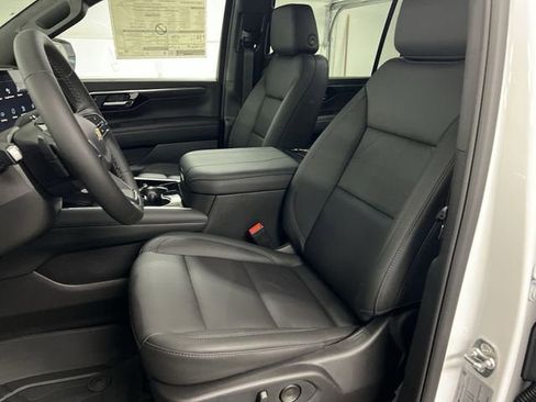 New 2026 Chevrolet Suburban LT w/ Comfort Package image 19