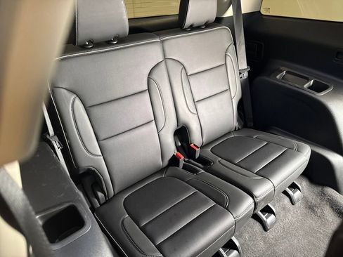 Used 2023 GMC Acadia Denali image 19