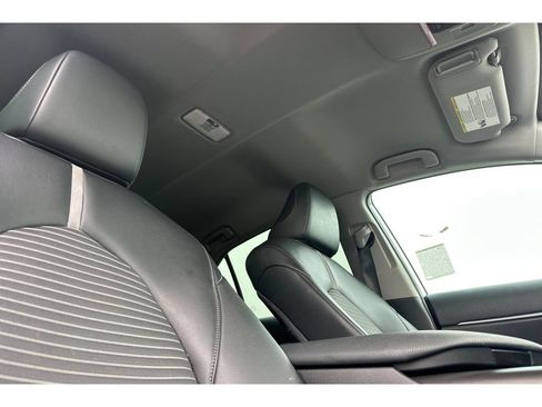 Certified 2022 Toyota Camry SE FWD image 17