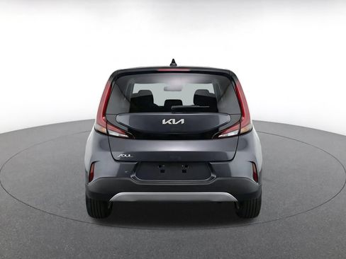 Used 2025 Kia Soul LX w/ LX Technology Package FWD image 8