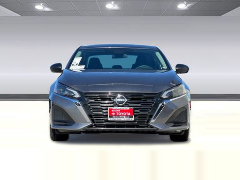 Used 2024 Nissan Altima 2.5 SV image 5