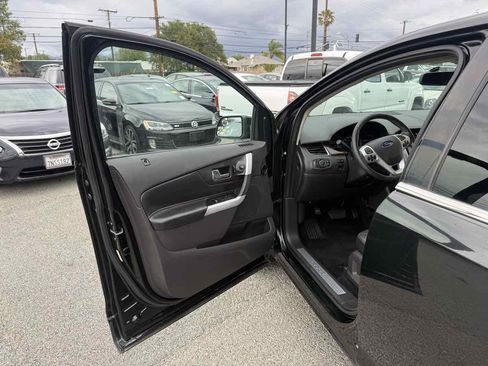 Used 2012 Ford Edge Limited w/ Driver Entry Pkg image 5