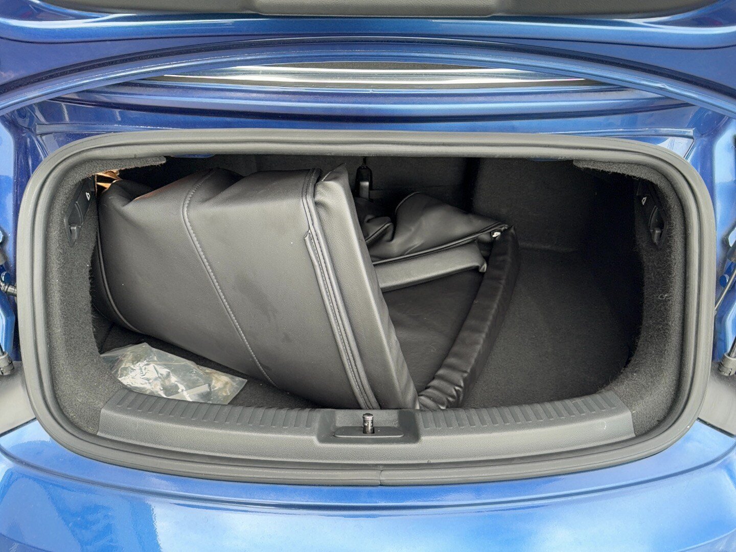 Used 2013 Volkswagen Beetle 2.0T FWD image 25