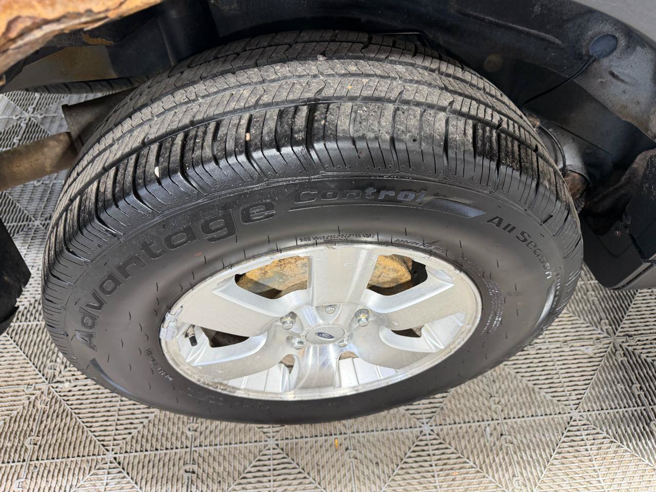 Used 2008 Ford Escape Limited AWD/4WD image 19