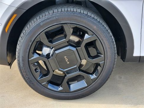 Certified 2025 Kia Sorento SX image 12