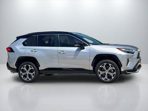Certified 2025 Toyota RAV4 XSE AWD/4WD image 4