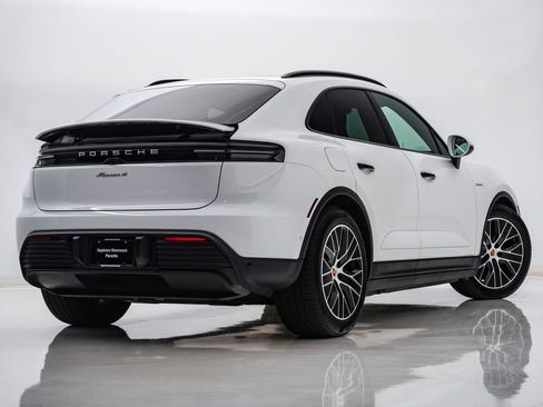 Certified 2025 Porsche Macan 4 Electric AWD/4WD image 11