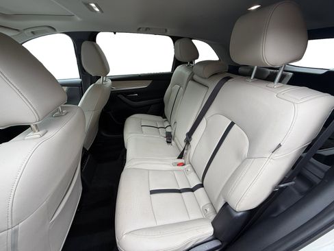 Used 2024 MAZDA CX-90 Plug-In Hybrid w/ Preferred image 16