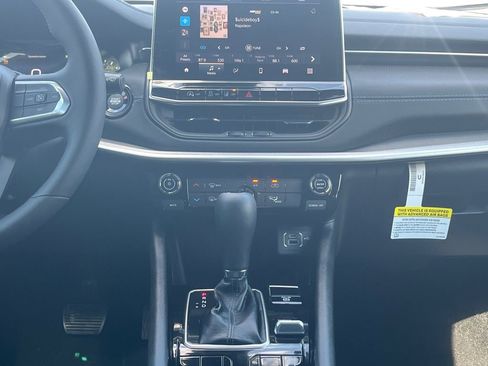 New 2026 Jeep Compass Latitude image 20