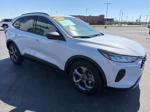 Used 2025 Ford Escape ST-Line image 4