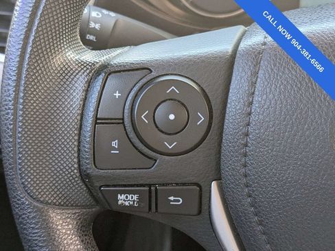Used 2015 Toyota Corolla LE FWD image 26
