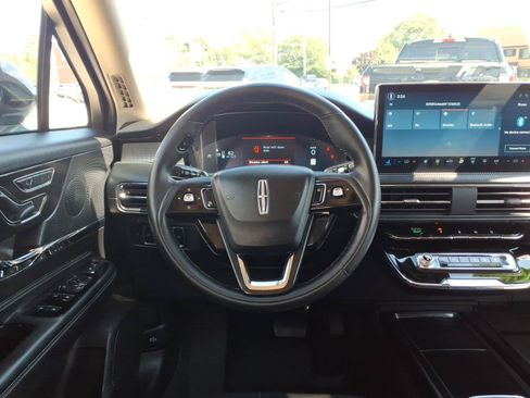 Certified 2024 Lincoln Corsair AWD w/ Equipment Group 101A image 12