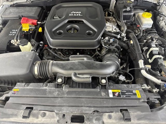 Used 2022 Jeep Wrangler Unlimited Rubicon w/ LED Lighting Group AWD/4WD image 19