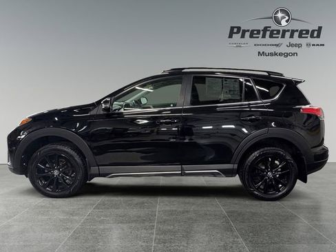 Used 2018 Toyota RAV4 Adventure image 9