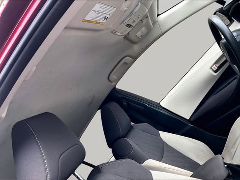 Used 2022 Toyota Corolla LE FWD image 14