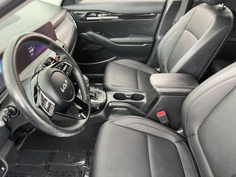 Certified 2024 Kia Seltos EX FWD image 18