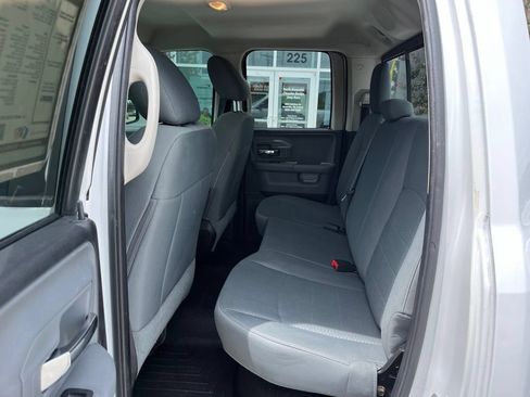 Used 2016 RAM 1500 Classic SLT AWD/4WD image 12