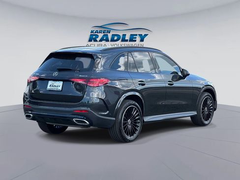 Used 2025 Mercedes-Benz GLC 300 4MATIC image 2