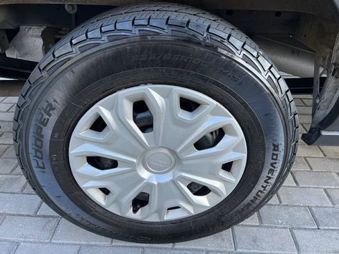 Used 2023 Ford Transit 350 XLT image 15