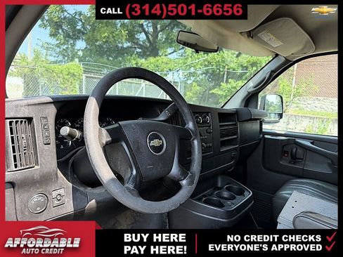 Used 2014 Chevrolet Express 3500 RWD image 9