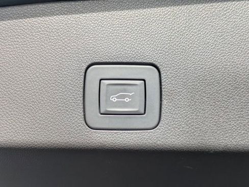 Used 2023 Buick Encore GX Select w/ Sport Touring Package FWD image 16