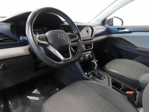 Used 2024 Volkswagen Taos SE FWD image 12