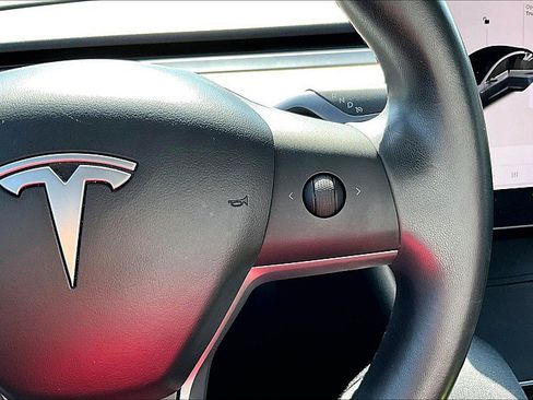 Used 2018 Tesla Model 3 Long Range image 39