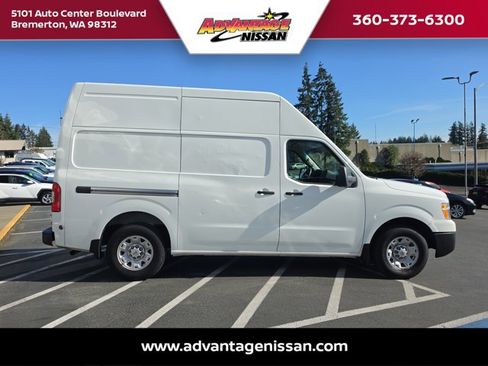 Used 2017 Nissan NV 2500 S RWD image 6